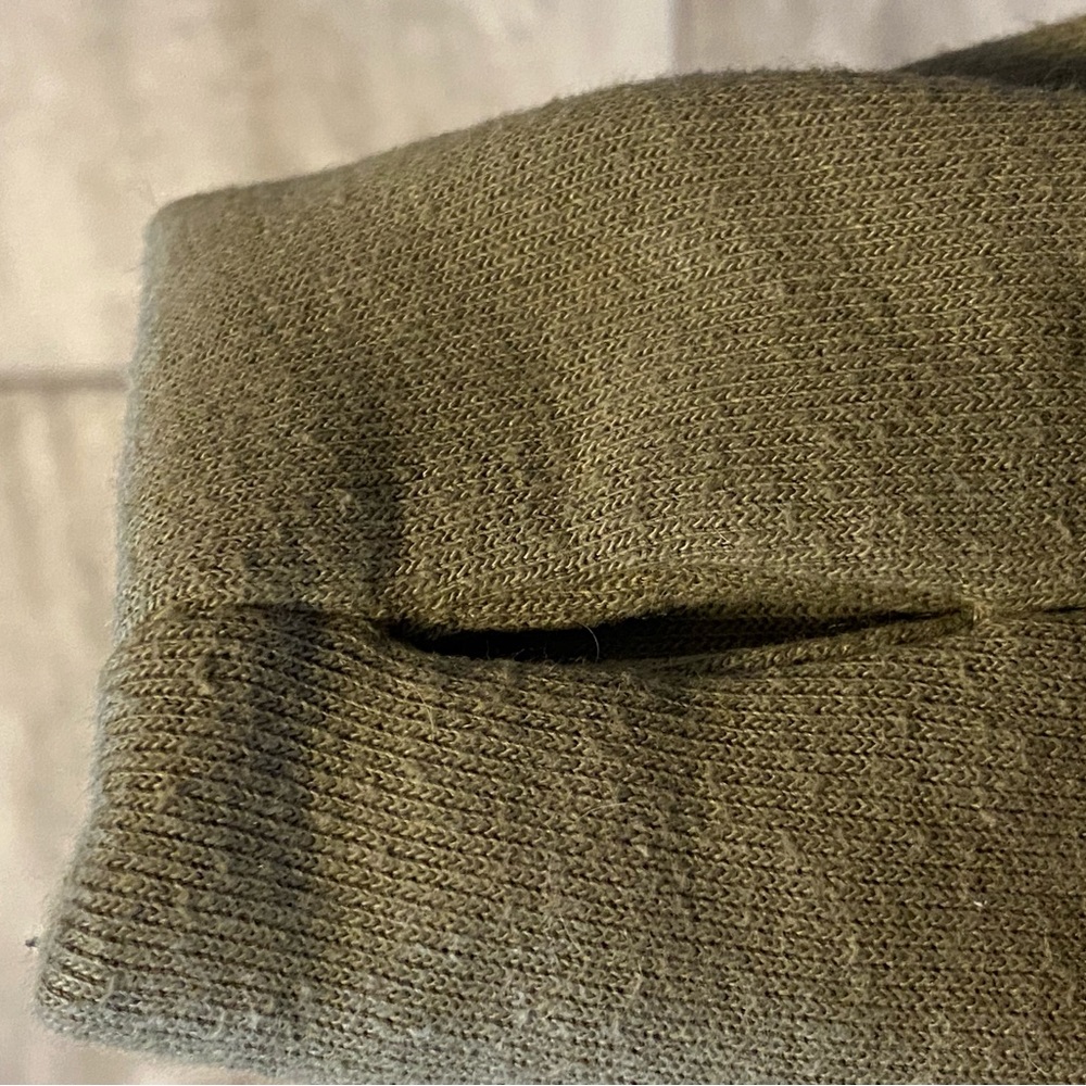 Peloton Sweatshirt Green Together We Go Far Womens Small Turtleneck Cowl Neck - Picture 8 of 9